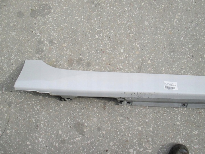 фото №2, Bmw f45 планка порогова накладка порога поріг права