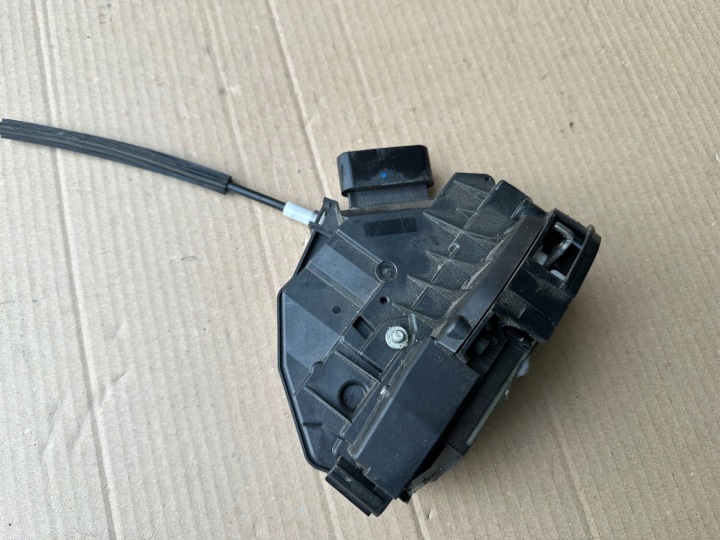 фото №9, Ford focus mk3 рестайлінг замок праве перед пасажира європа 4pin bm5a-a21812-bg