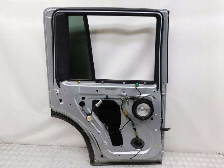 фото №8, Двери левые зад - land rover discovery iii l319 04-09 lrc798