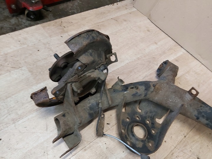 фото №5, Toyota urban cruiser 1,4 d4d балка підвішування зад