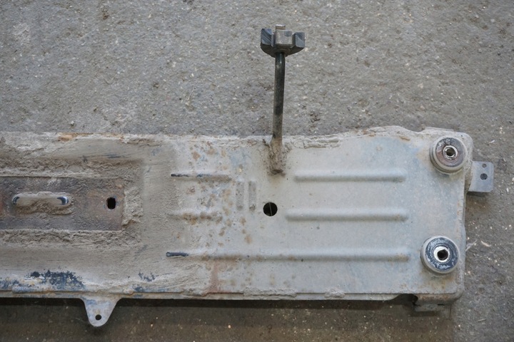 фото №7, Suzuki grand vitara ii балка підтримка лапи коробки автомат 2,4 vvt 09r
