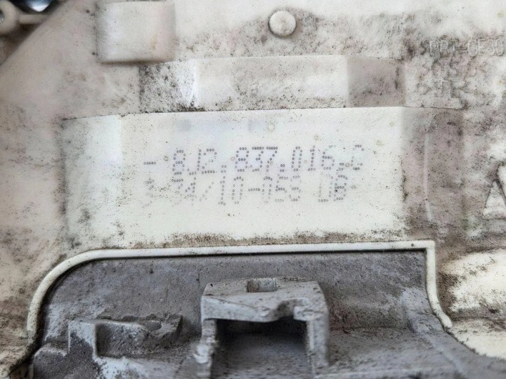 фото №8, Замок правых передних дверь audi q7 4l 8j2837016c 2.97l дизель 176kw