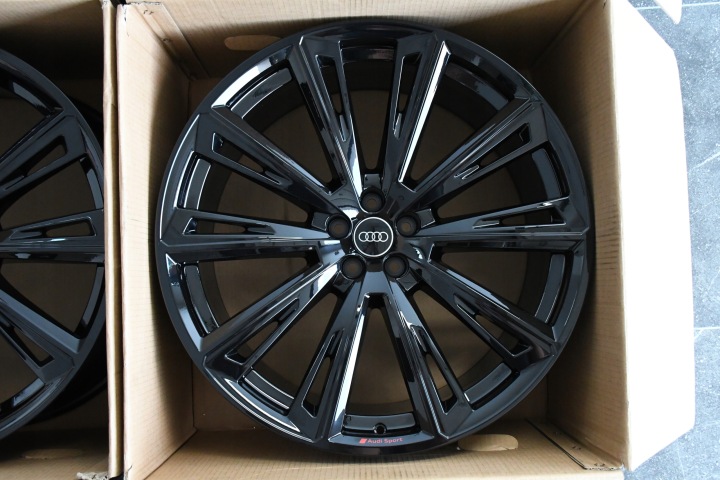 фото №10, Диски диски 23" audi q8 sq8 rsq8 нове audi sport чорний піаніно