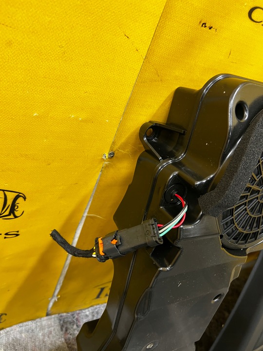 фото №8, Обшивки зад динаміки підсилювач сабвуфер jbl citroen c4 grand picasso ii