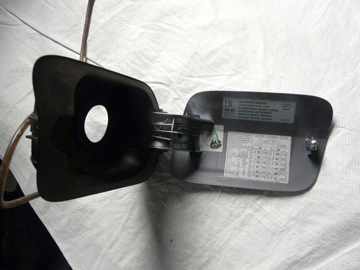 фото №7, Audi a8 d3 кришка заливання пального ly7h