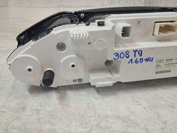 фото №5, Peugeot 308 t9 ii панель приборов дисплей uk 9809838480