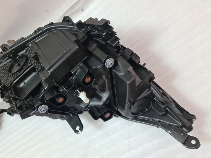 фото №15, Toyota bz4x полный led лампа левая правая перед