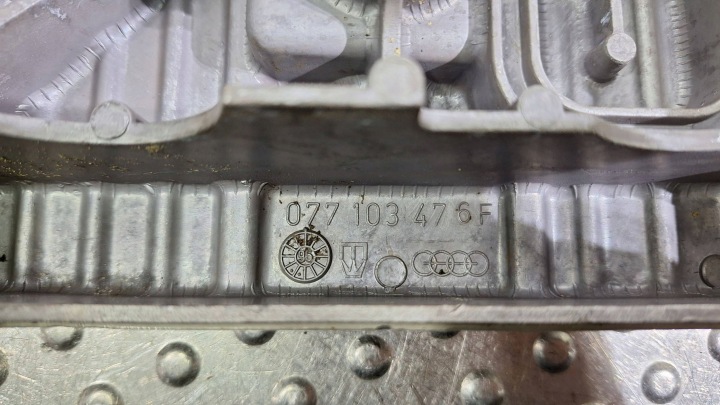 фото №6, Кришка клапанів 077103476f audi a6 c5 a8 d2 4.2 v8