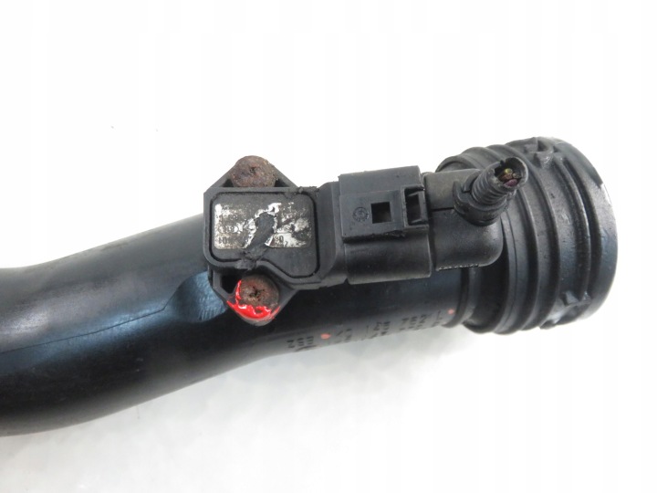 фото №5, Труба интеркулер vw touran i 2.0 tdi 1k0145762l 1k0145770d