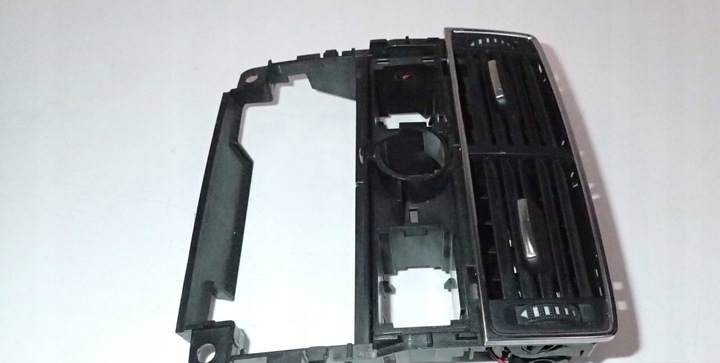 фото №8, Решётка воздуховод зад задняя audi a8 d3 4e0819203a