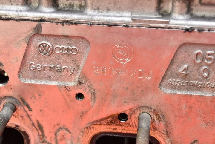 фото №5, Головка двигуна 1059354dk vw touareg 1 i 3.0 tdi 240 km 07-10