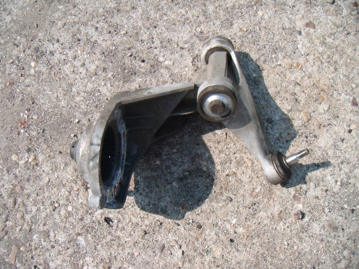 фото №2, Alfa romeo 156 crosswagon 4x4 q4 03-07 рычаг кронштейн правые перед