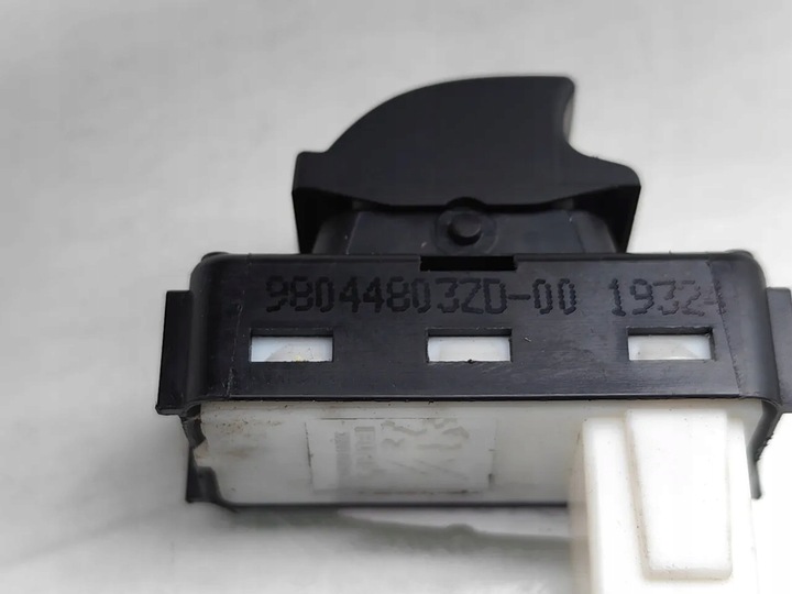 фото №7, Vauxhall mokka кнопки стекло 2024 suv 4/5dr 98044803zd 20-24 бензин 1.2