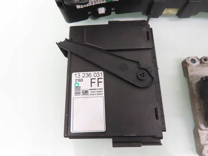 фото №9, Замок зажигания блок управления opel corsa c 1.2 16v twinport z12xep 0261208253 55352622