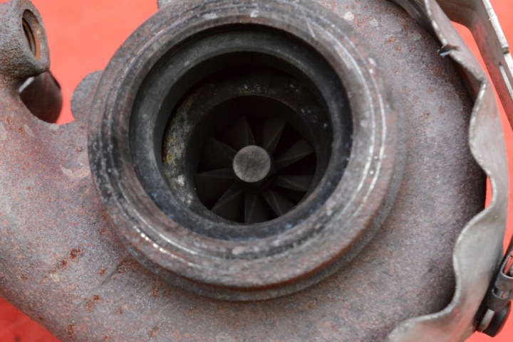 фото №11, Турбонагнетатель турбина 03l253056g vw passat b7 2.0 tdi 140 km 10-15