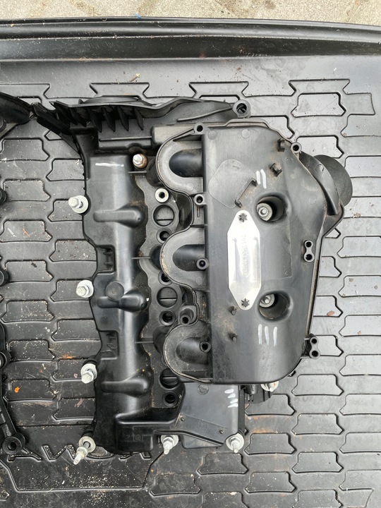 фото №4, Кришка клапанів права ліва jaguar xf xj 3.0d 9x2q9424ff 9x2q9424ee 6dt