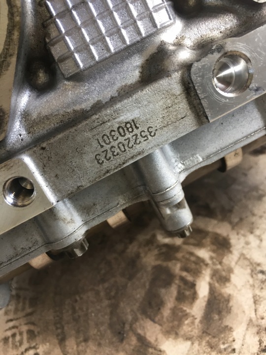 фото №13, Bmw 2.0d b47c20b головка комплектна вали