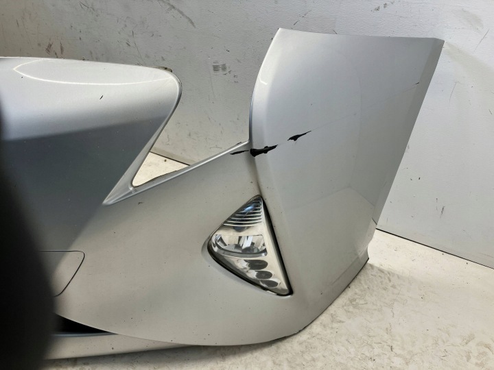 фото №10, Prius iv комплектний бампер передній перед bez pdc 1f7