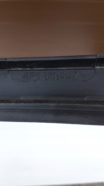 фото №5, Панель під лобовим склом audi a6 c6 04-11 європа 4f1819447