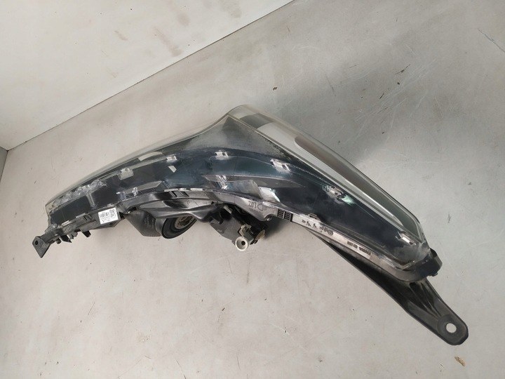 фото №7, Toyota corolla e18 13-16 фара правий лампа перед права 81110-02e70-00