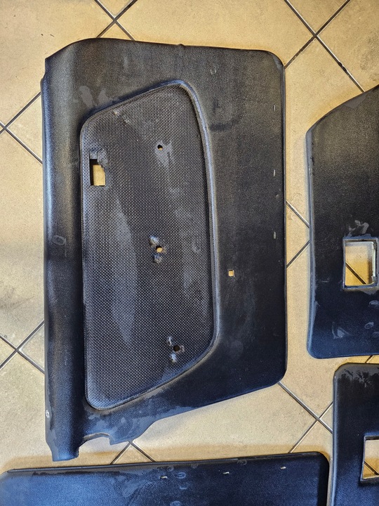 фото №9, Боковина обшивки лівий праві перед зад mercedes w123