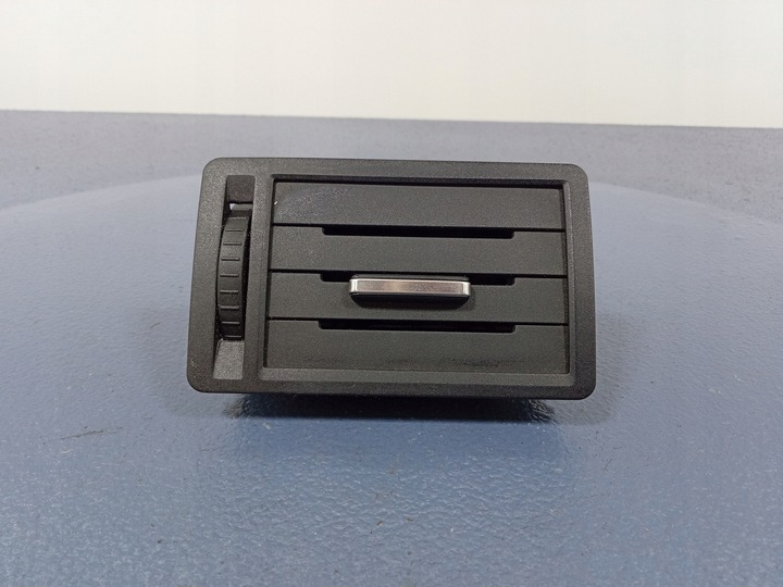 фото №1, C-max mk1 kuga решётка воздуховод консоли левая