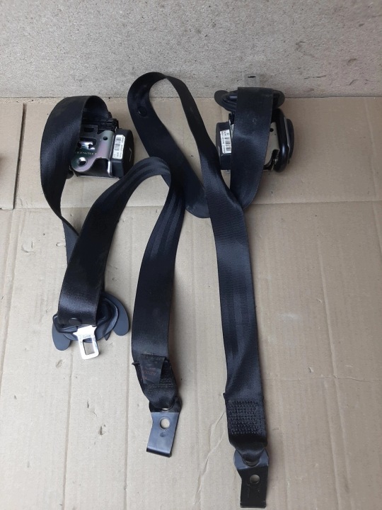 фото №9, Торпедо консоль подушка подушка ремни seat leon ii 2 оригинал комплект