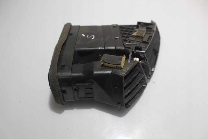 фото №3, Решітка повітропровід середня ліва kia ceed i