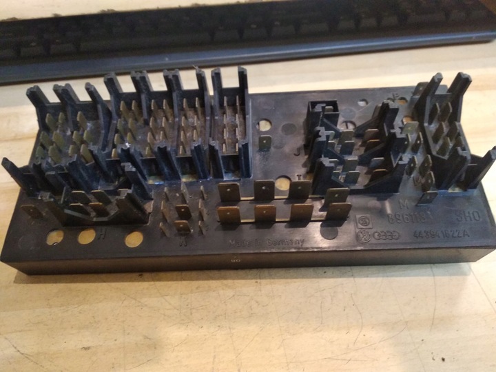 фото №6, Касета коробка корпус запобіжникова vw443941822a