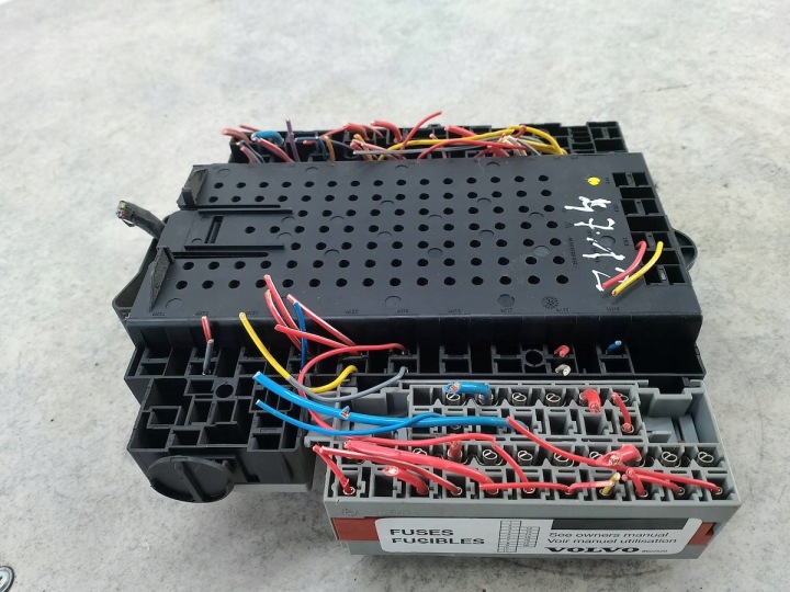 фото №7, Модуль bsi volvo v70 ii 8645729 8676286 9401802 delphi 2.4 20v
