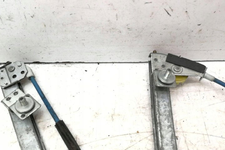 фото №8, Підйомник вікна лівих передніх двері alfa romeo gt 937_ 606815930 1.91l