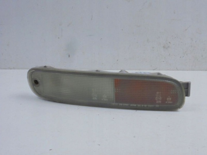 фото №8, Mazda 323c v ba поворотник правое 210-61703 + вкладка żarówkowy