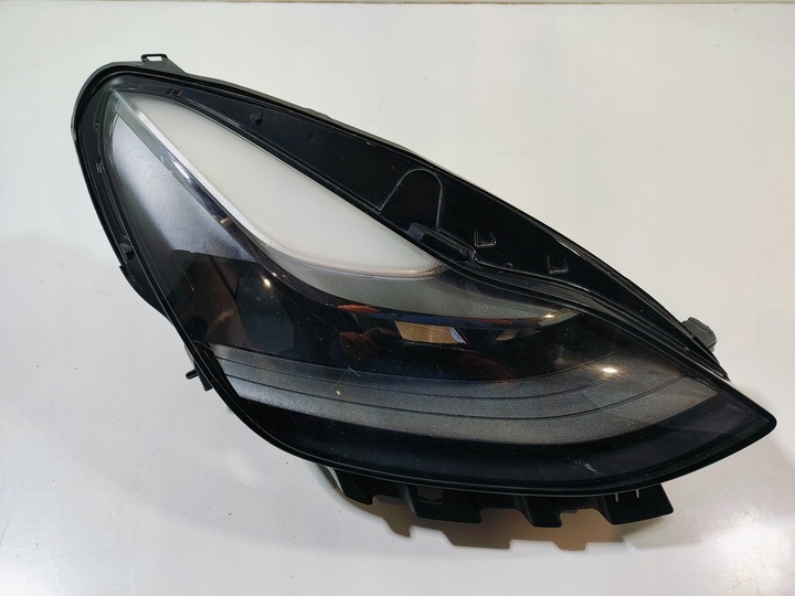 фото №1, Tesla модель 3 рестайлінг 2020- фара праві перед повний led 1514953-00-c