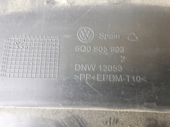 фото №16, Vw polo 4 iv 01- спойлер накладка бампера передньої 6q0805903