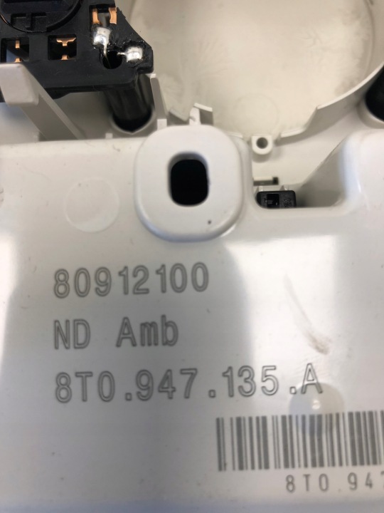 фото №6, Лампа потолок audi a4 b8 a5 8t0947135a