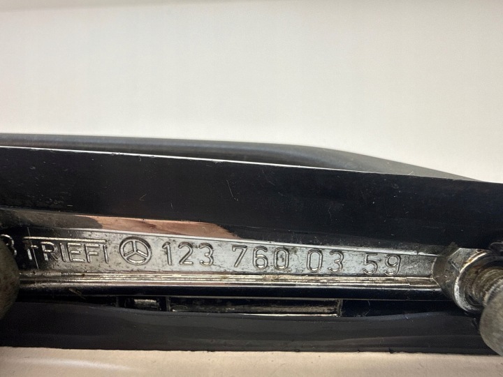 фото №8, Оригинальная левая ручка наружная задняя mercedes-benz w123 1237600359