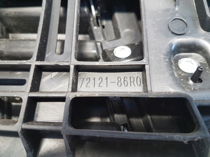 фото №12, Suzuki vitara iii рестайлінг решітка решітка 72121-86r0