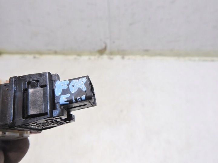 фото №2, Кнопка світла аварійних subaru forester iii