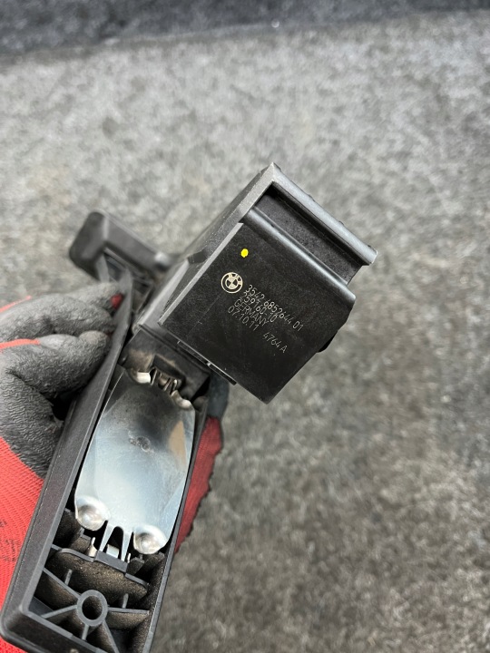 фото №10, Bmw f01 seria 7 потенціометр педаль газу 6852644 259160-10