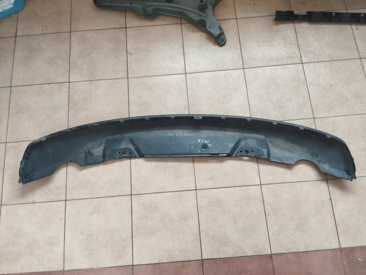 фото №6, Volvo xc40 спойлер накладка бампера зад 32136121