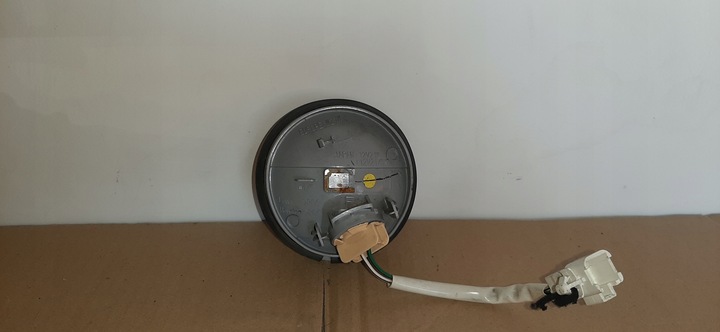 фото №5, Лампа кришки зад права + ліва lexus is is200 99-05