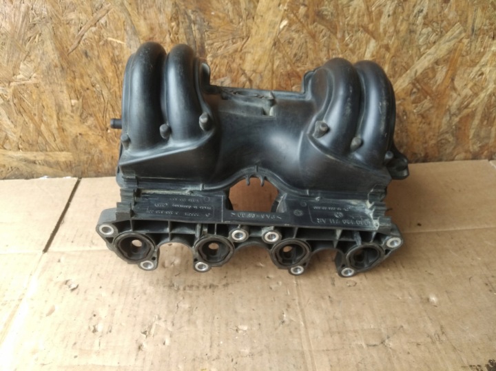 фото №8, Коллектор впускной vw golf 3 vento polo ibiza ii caddy 1,4b 8v 030129711ar