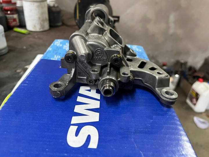 фото №6, Насос помпа масла n13b16a 168048004 bmw f20 1.6i 136 km 11-16