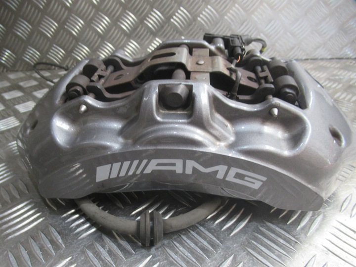 фото №8, Mercedes glc amg s 6.3 тормоза зажимы диски комплект