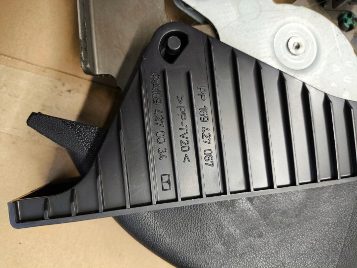 фото №7, Mercedes w169 ручник  гальма ручного mercedes w169 a1694270034 ?