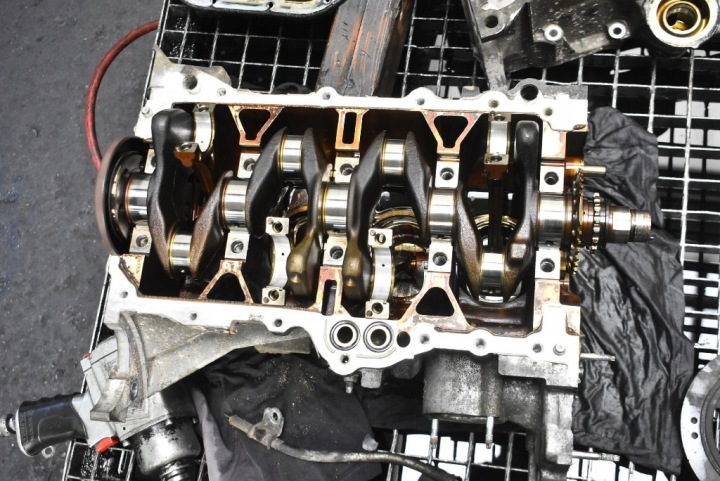 фото №11, Блок управления (оригинал) низ двигателя 1nz toyota prius 2 ii xw20 1.5 vvt-ie рестайлинг 05-11