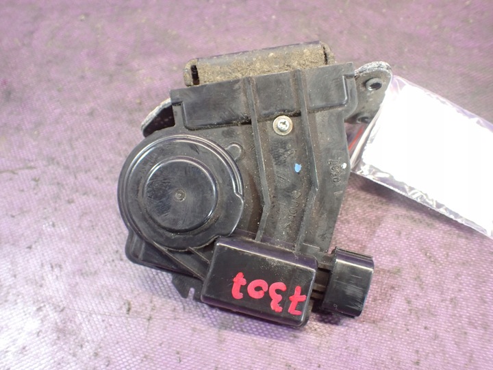 фото №1, Toyota auris i 06- 5d замок кришки багажника 3 pin