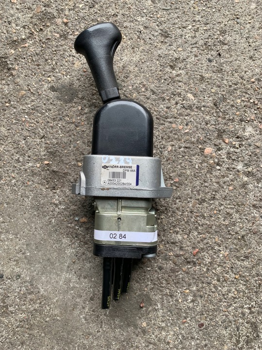 фото №1, Рычаг клапан тормоза ручного atego actros axor