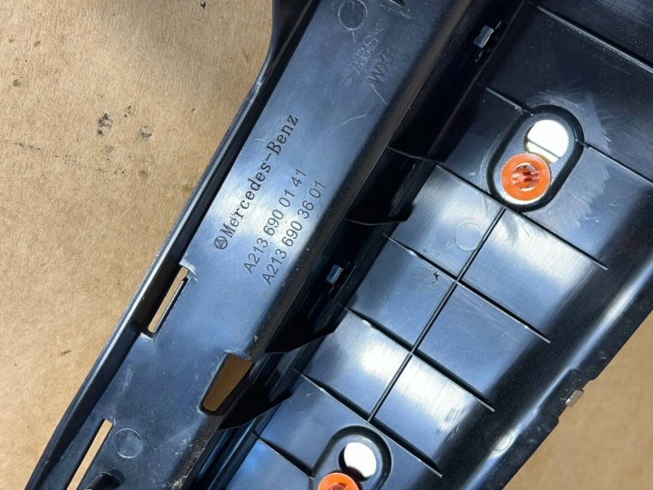 фото №5, Mercedes-benz w213 універсал захист порога багажника корпус a2136900141