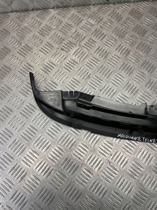 фото №7, Bmw (oem) 7475714 2' f44 кріплення полиці задньої зад